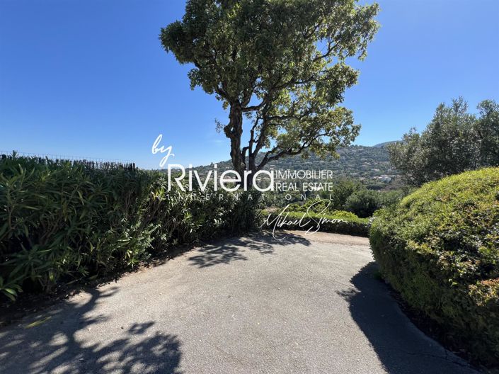 Image No.26-5 Bed House for sale