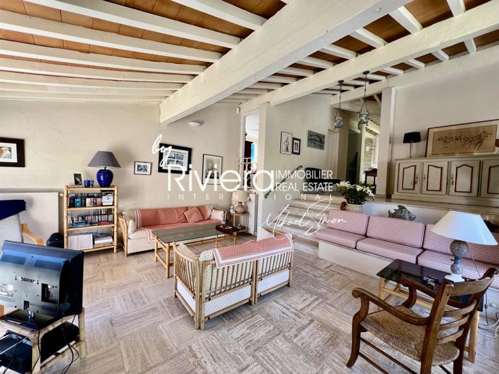 Image No.7-5 Bed House for sale