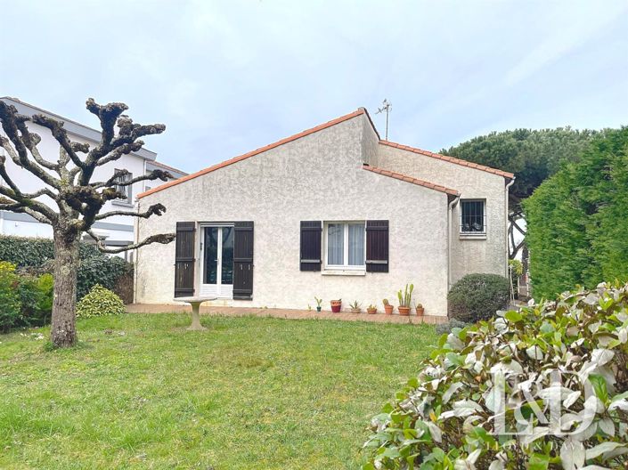 Image No.1-4 Bed House for sale