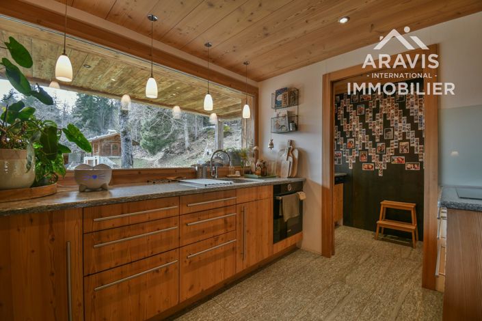 Image No.10-5 Bed House for sale