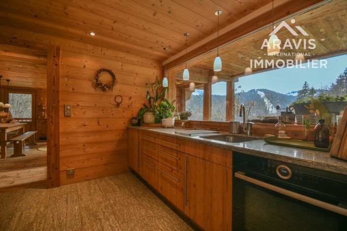 Image No.12-5 Bed House for sale