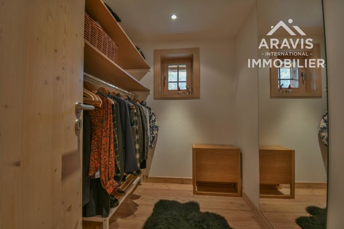 Image No.24-5 Bed House for sale