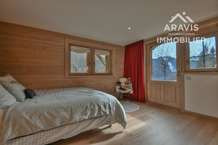 Image No.25-5 Bed House for sale