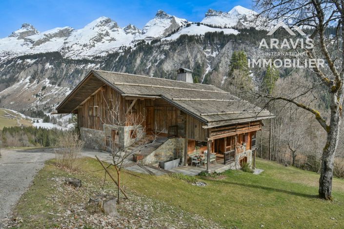 Image No.6-5 Bed House for sale