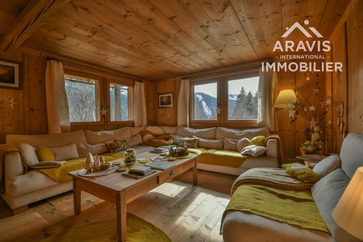 Image No.9-5 Bed House for sale