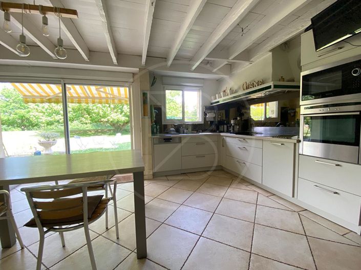 Image No.7-5 Bed House for sale