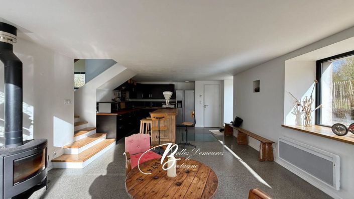 Image No.9-6 Bed House for sale