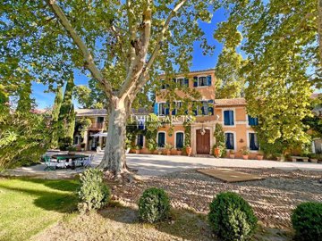 1 - Le Thor, House