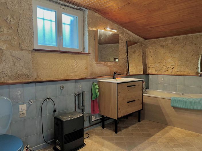 Image No.11-2 Bed House for sale