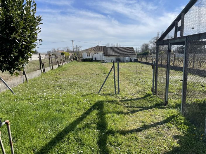 Image No.1-3 Bed House for sale