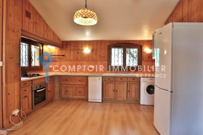 Image No.8-2 Bed House for sale