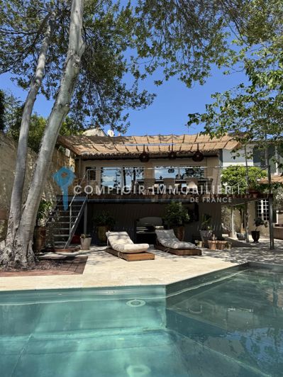 Image No.1-4 Bed House for sale