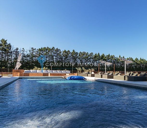 Image No.5-6 Bed House for sale