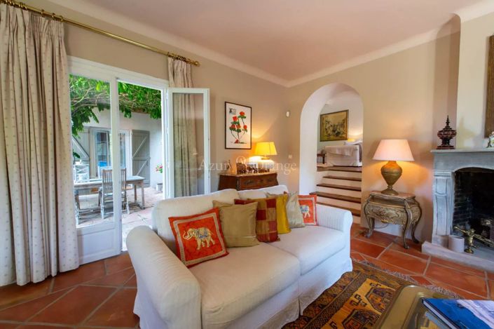 Image No.1-5 Bed House for sale