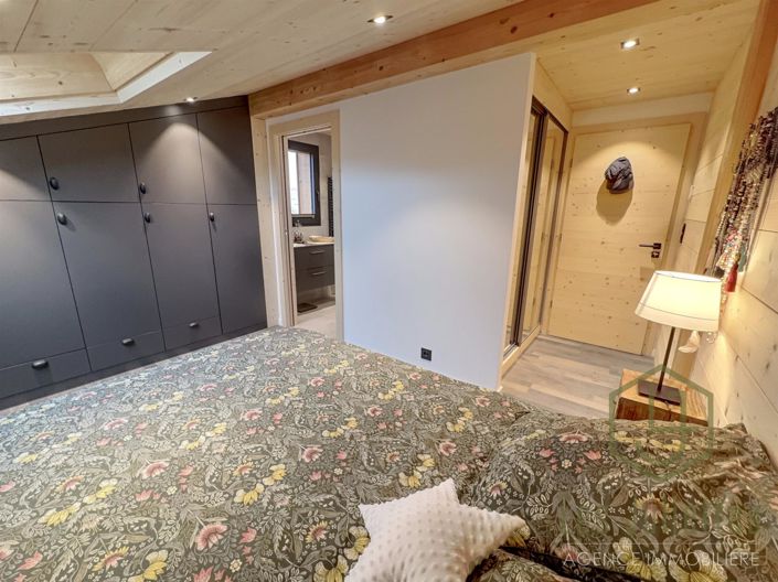 Image No.11-9 Bed House for sale