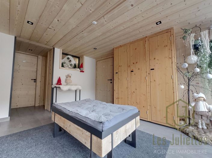 Image No.20-9 Bed House for sale