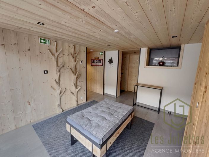 Image No.21-9 Bed House for sale