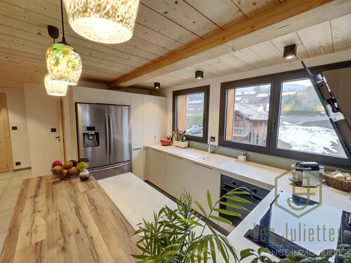 Image No.3-9 Bed House for sale