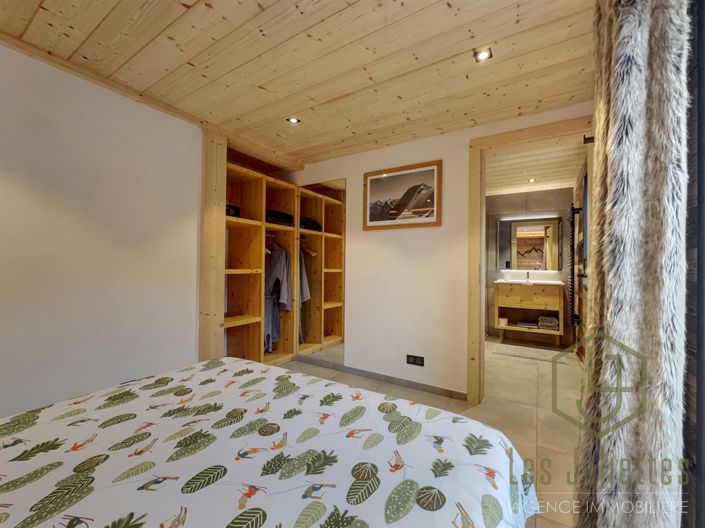 Image No.31-9 Bed House for sale