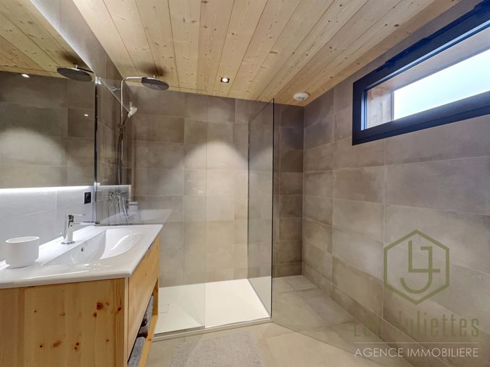 Image No.34-9 Bed House for sale