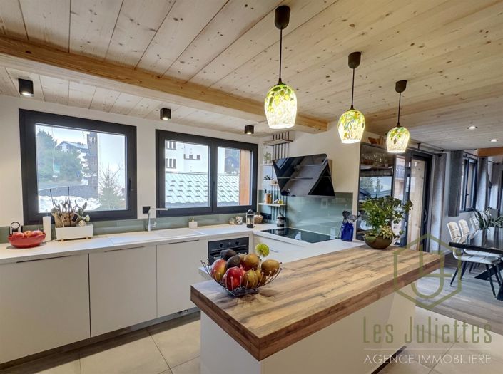 Image No.4-9 Bed House for sale