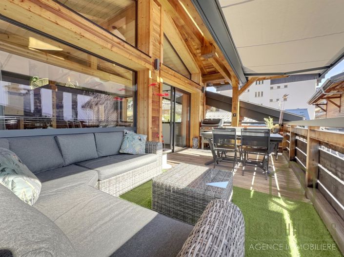 Image No.7-9 Bed House for sale