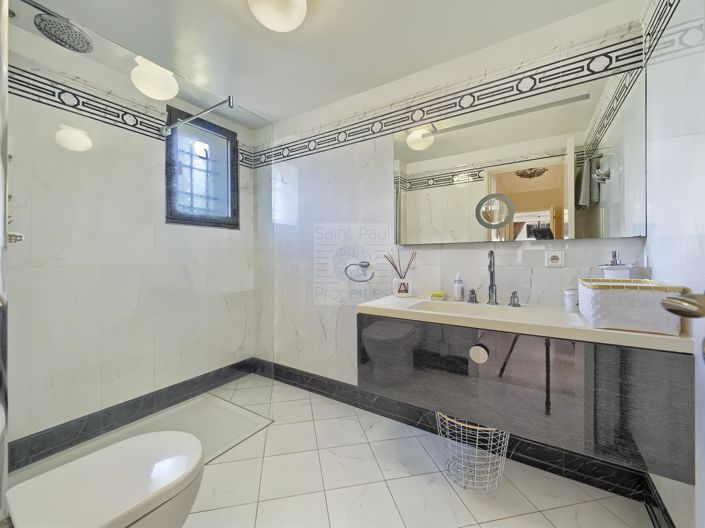 Image No.20-4 Bed House for sale