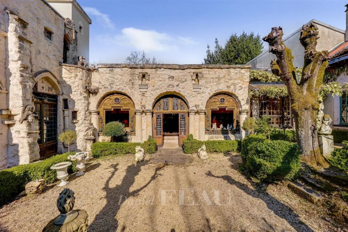 Image No.1-5 Bed House for sale