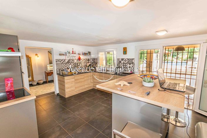 Image No.26-3 Bed House for sale