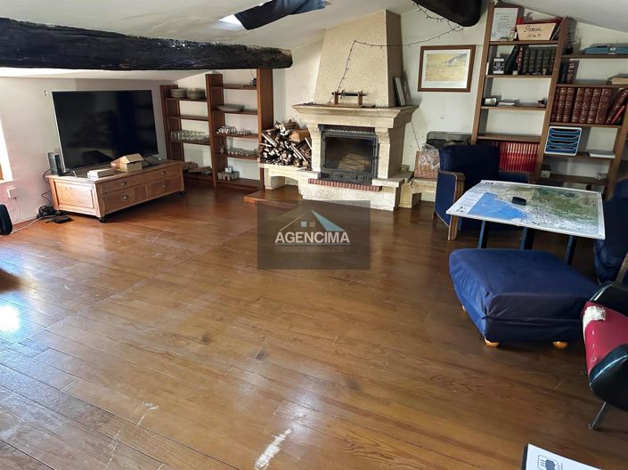 Image No.1-2 Bed House for sale