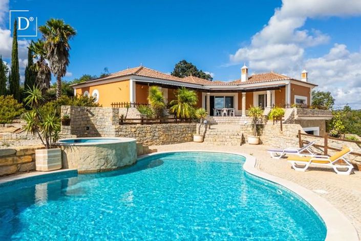 Image No.1-4 Bed House for sale