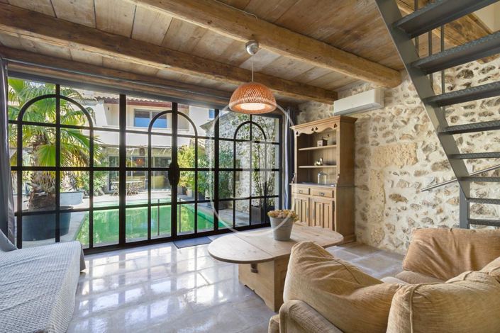 Image No.4-6 Bed House for sale