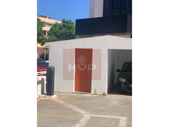 Image No.2-Propriété à vendre à Faro City