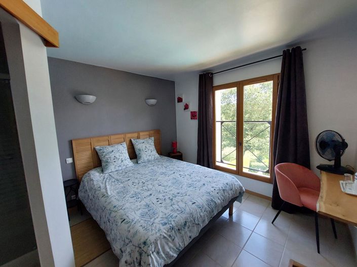 Image No.10-7 Bed House for sale