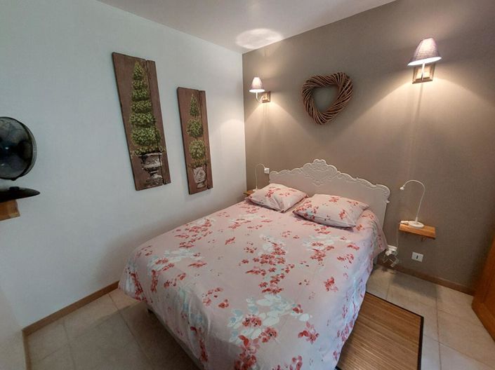 Image No.13-7 Bed House for sale