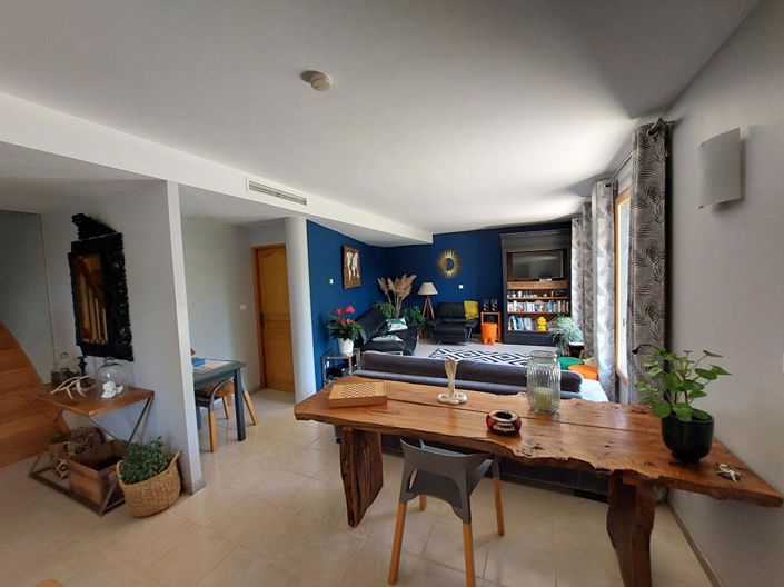 Image No.4-7 Bed House for sale