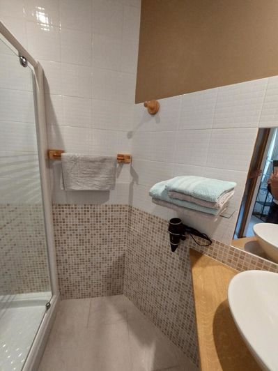 Image No.5-7 Bed House for sale