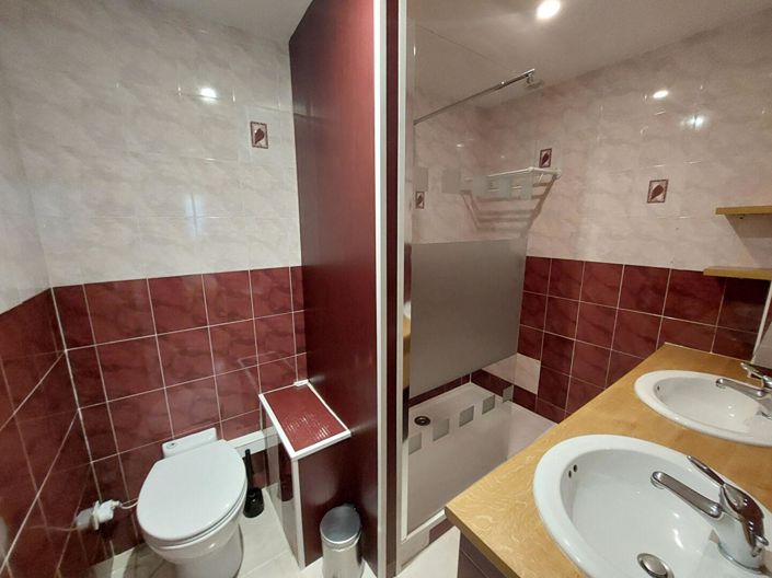 Image No.6-7 Bed House for sale