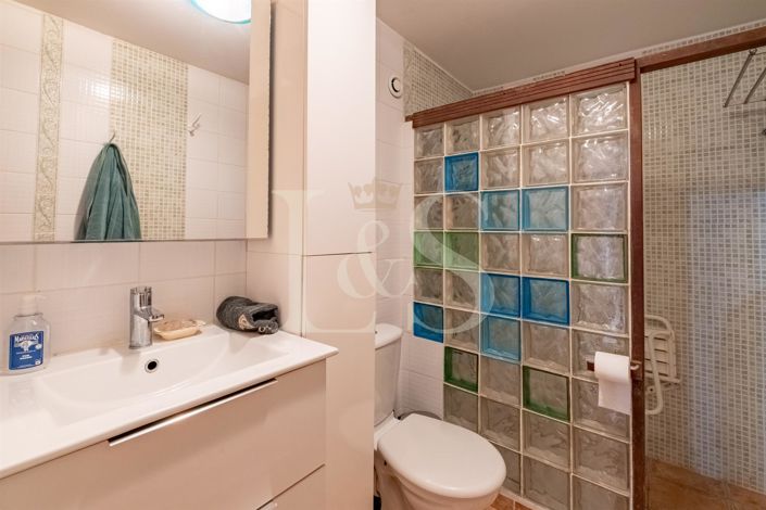 Image No.15-4 Bed House for sale