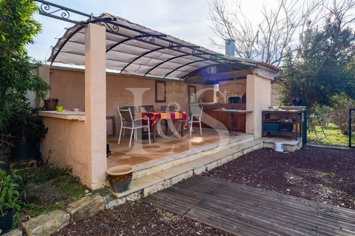 Image No.16-4 Bed House for sale