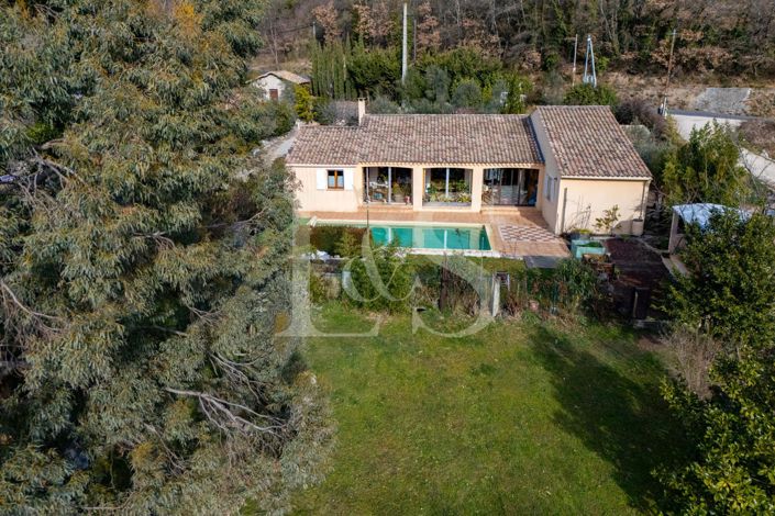 Image No.2-4 Bed House for sale