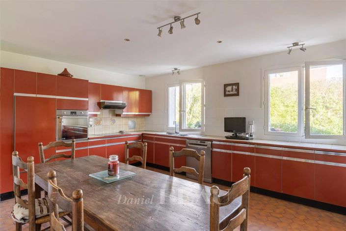 Image No.11-Maison de 6 chambres à vendre à Marnes-la-Coquette