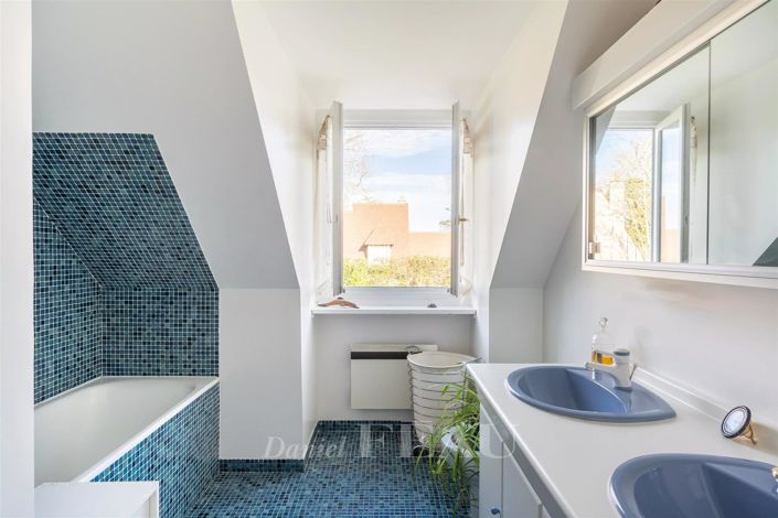 Image No.16-Maison de 6 chambres à vendre à Marnes-la-Coquette