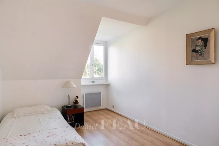 Image No.17-Maison de 6 chambres à vendre à Marnes-la-Coquette