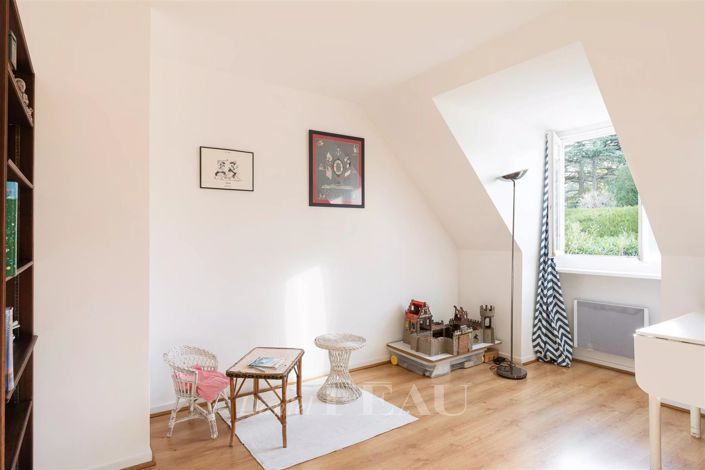 Image No.19-Maison de 6 chambres à vendre à Marnes-la-Coquette