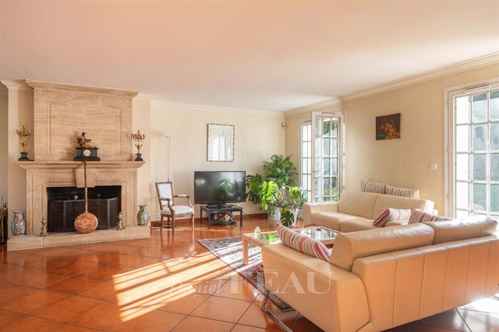 Image No.5-Maison de 6 chambres à vendre à Marnes-la-Coquette