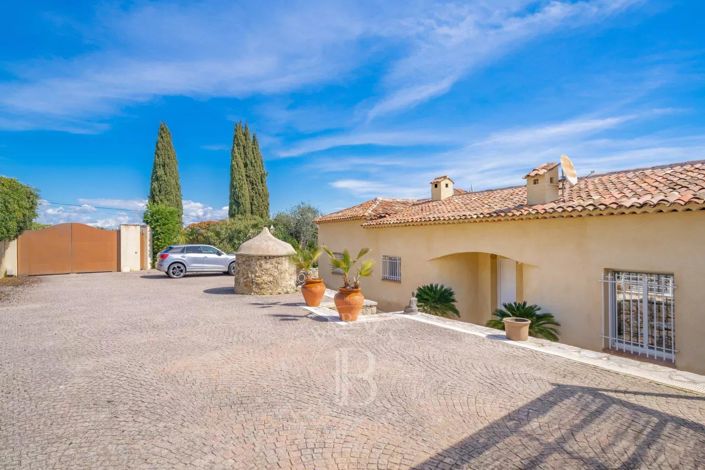 Image No.14-5 Bed House for sale