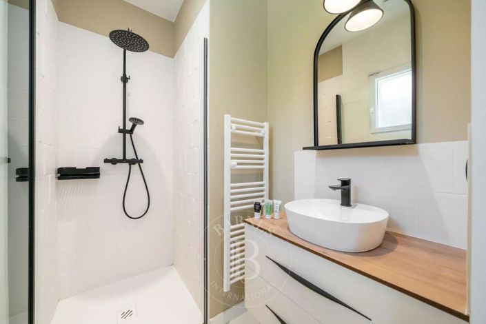 Image No.22-5 Bed House for sale