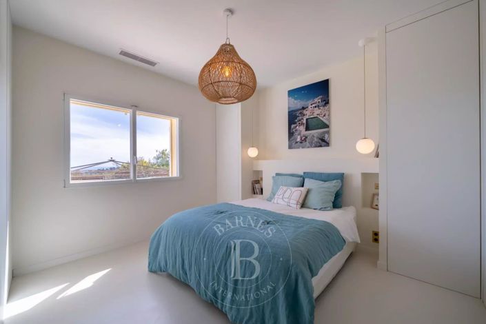 Image No.23-5 Bed House for sale