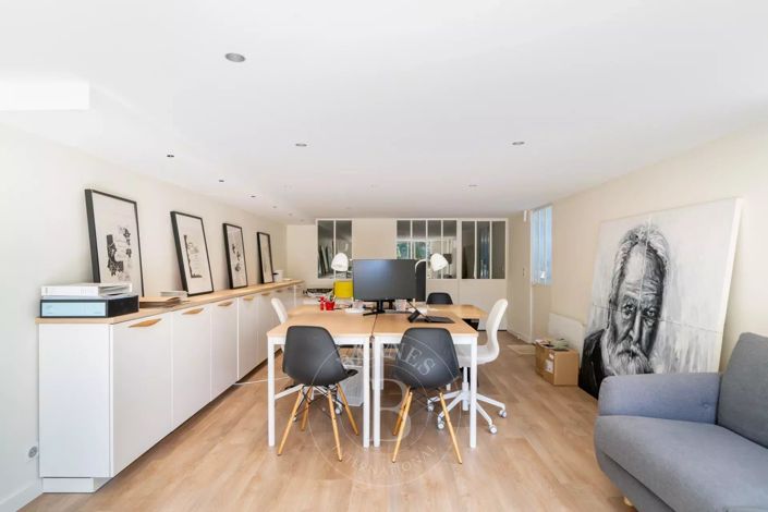 Image No.30-5 Bed House for sale